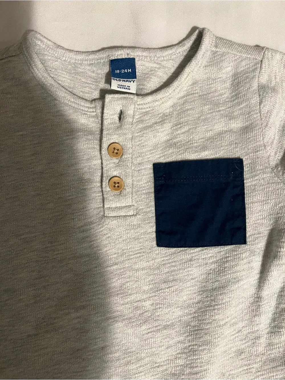Old Navy Toddler Two-Piece Henley Set with Navy Pocket & Shorts Size 18-24 Month